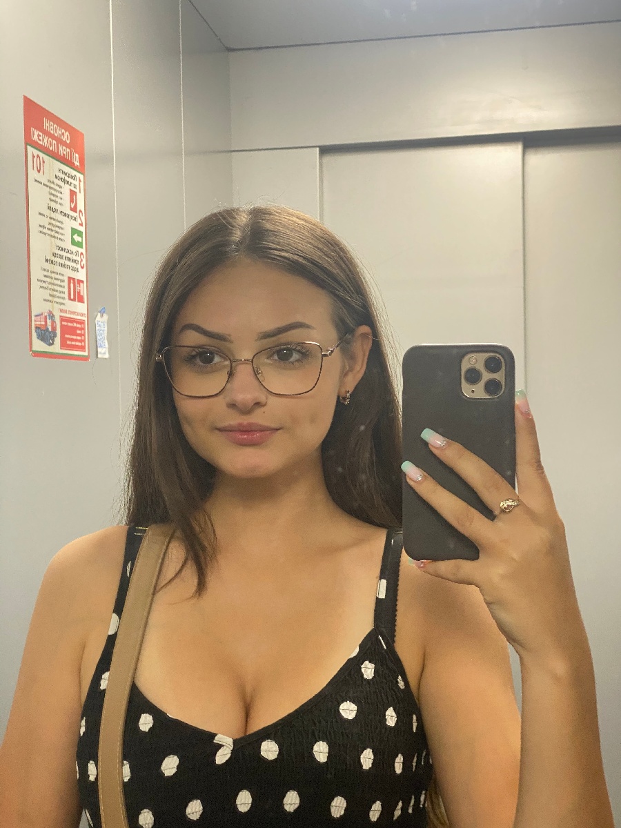 Sexy model Stacy in Cochin