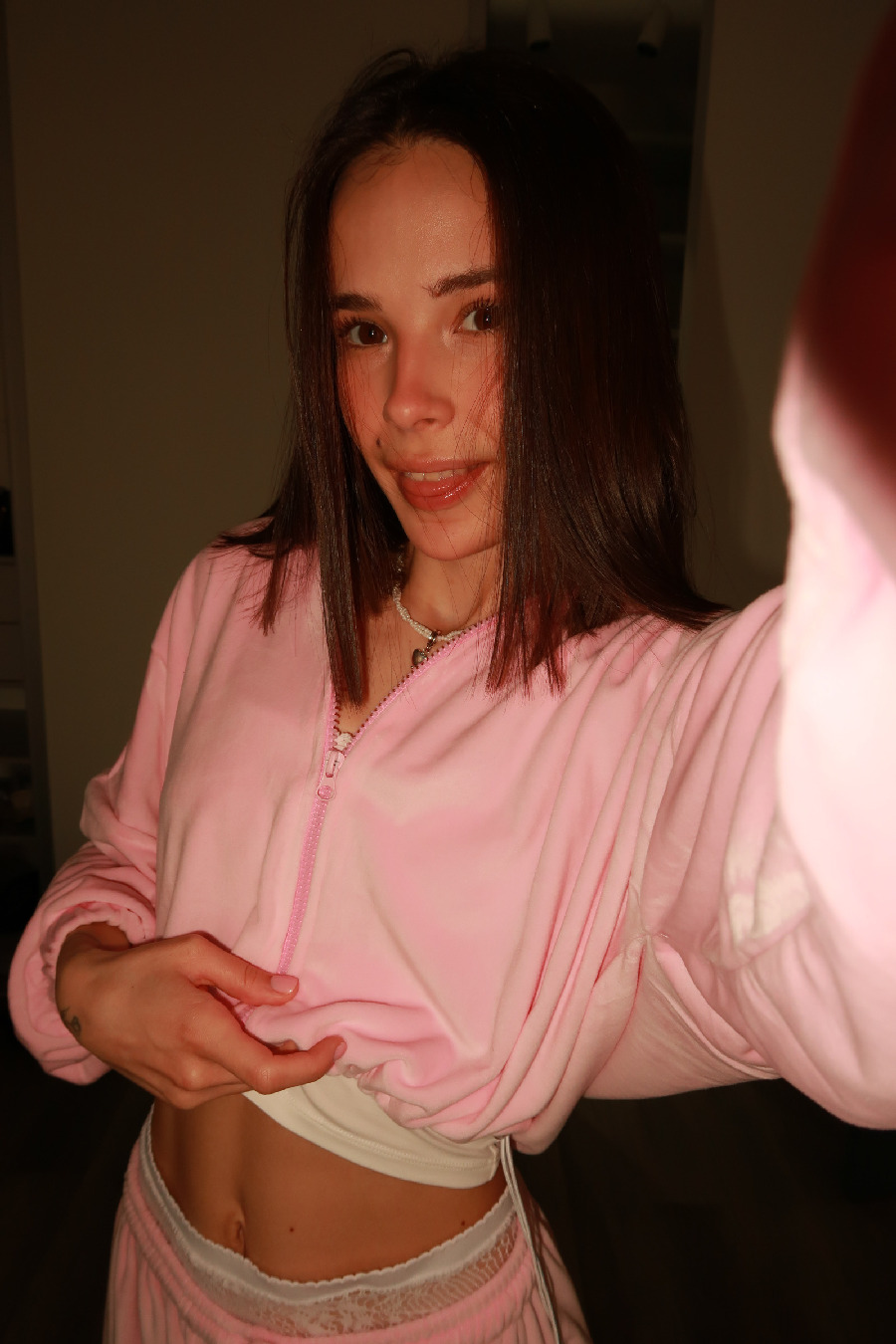 Tina brings the glow — live moments in Cochin